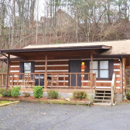 Tucked Away Cabin ピジョンフォージ エクステリア 写真